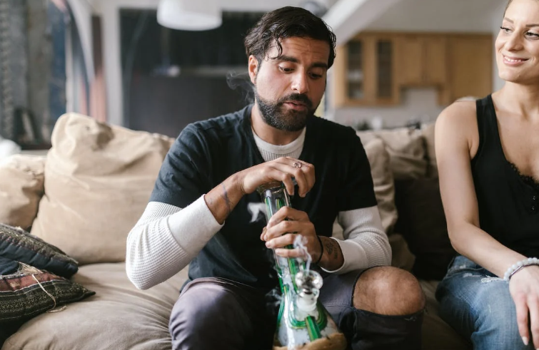 Bongs for Sale: Choosing the Right One Is Important