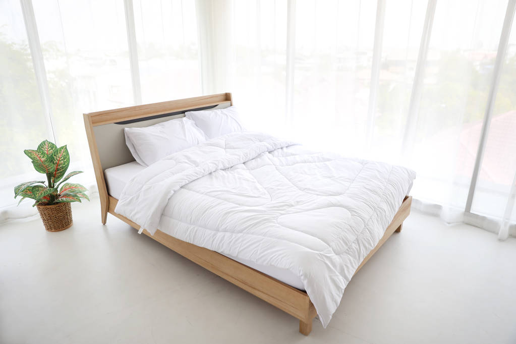 Custom Beds and Headboards for a Stylish Bedroom